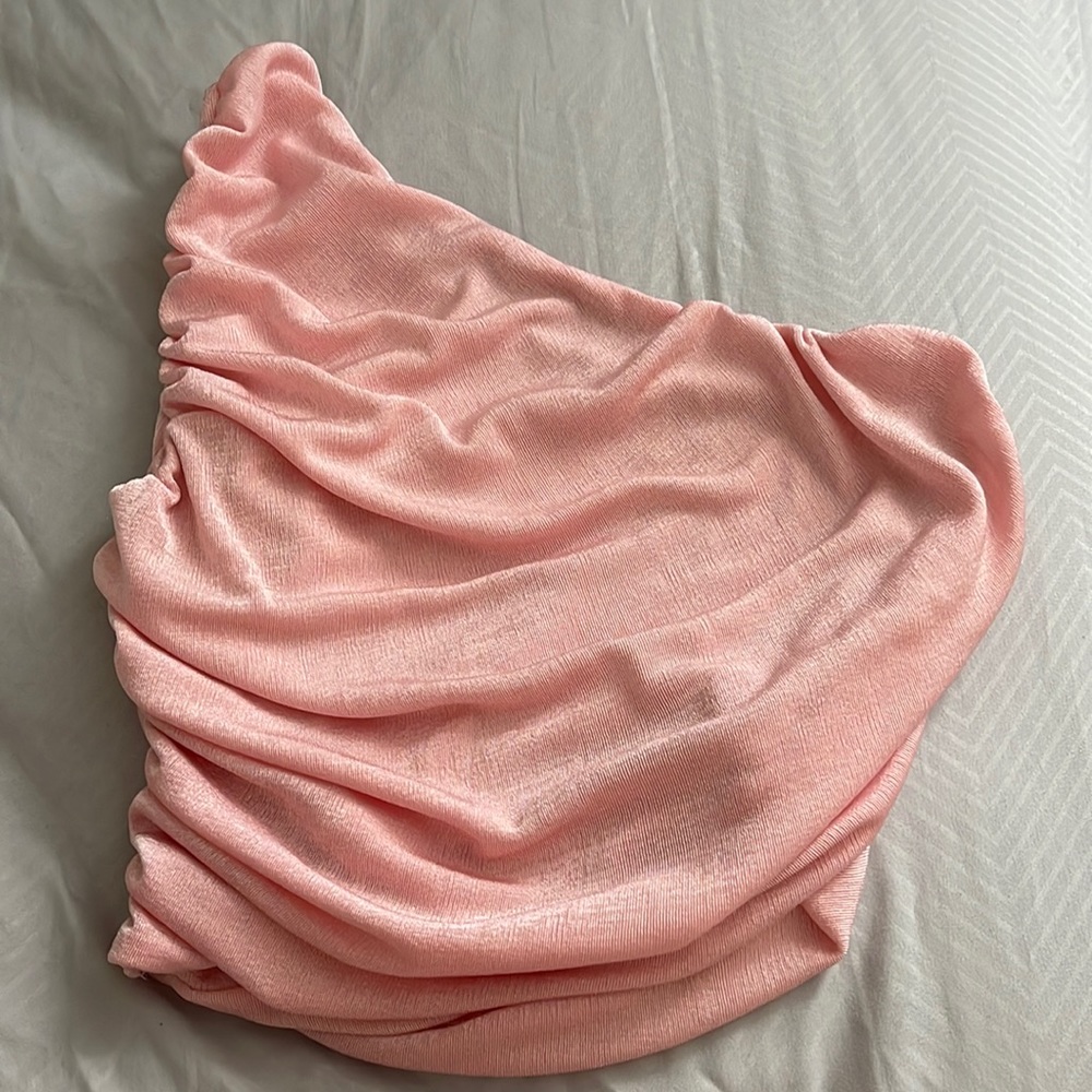 Baby Pink run her one shoulder sleeveless top size large
